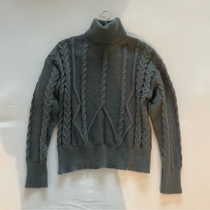 COMMENSE GRAY SWEATER SIZE SMALL